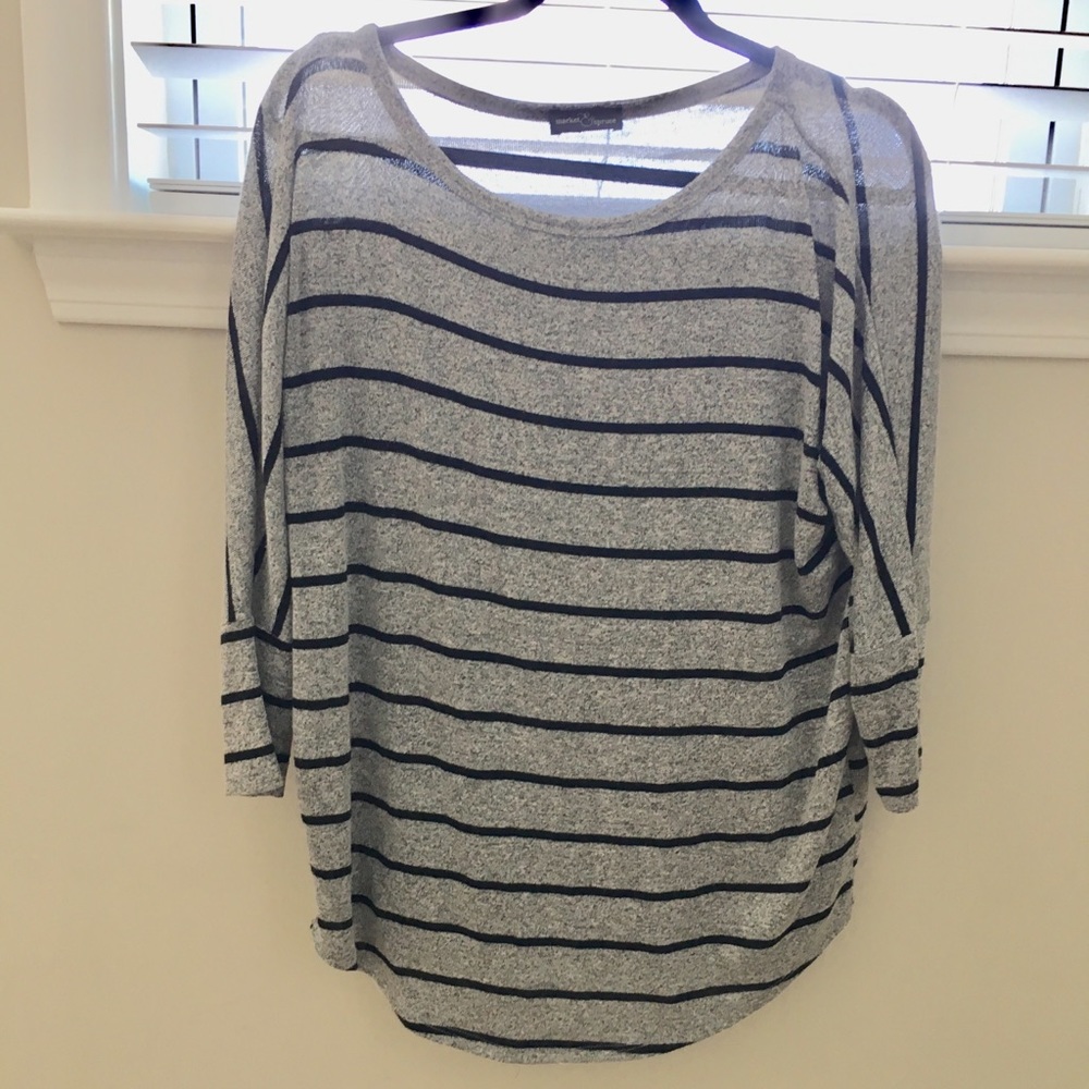 3/4 Sleeve Grey/Black Top